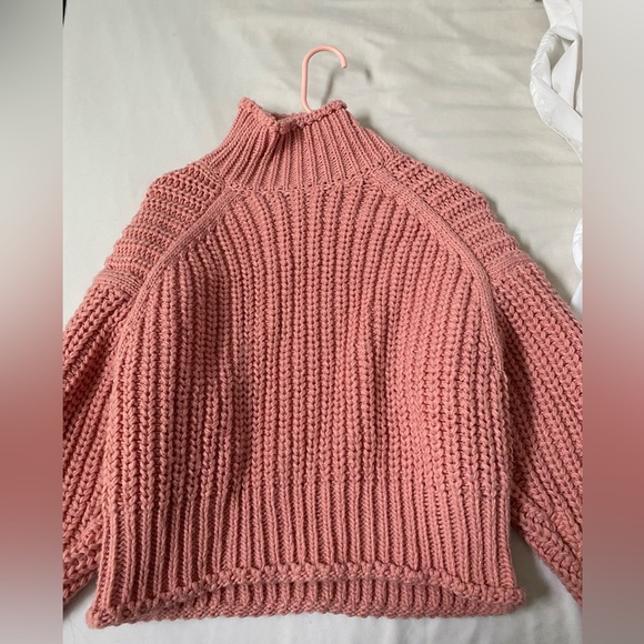 H&M knitted turtleneck sweater - Picture 1 of 2